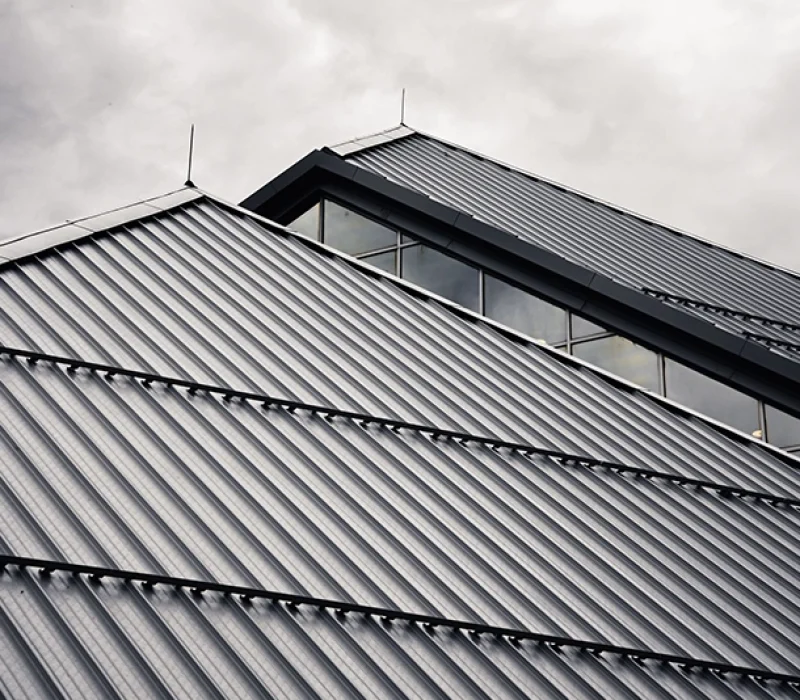 Roof Geometry Changes How Metal Details Are Planned